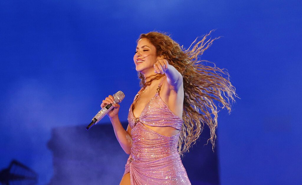 La cantante colombiana Shakira se presenta este miércoles, en el estadio El Campín en Bogotá . Shakira presentó el primero de los dos conciertos que la artista dará en Bogotá como parte de la gira 'Las mujeres ya no lloran'. EFE/ Mauricio Dueñas