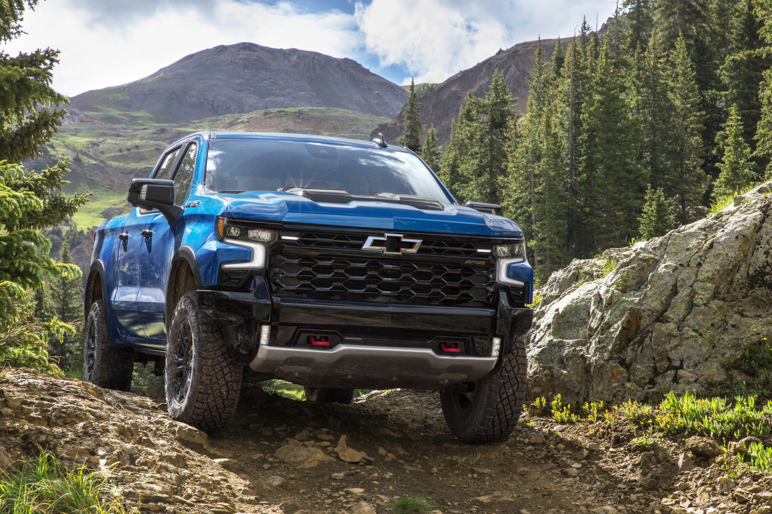 The First-Ever 2022 Chevrolet Silverado ZR2