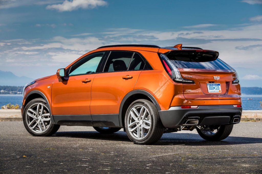 A pesar de tener un pequeño tamaño, el XT4 se siente espacioso por dentro, no muy diferente de lo que se ofrece en un sedán.