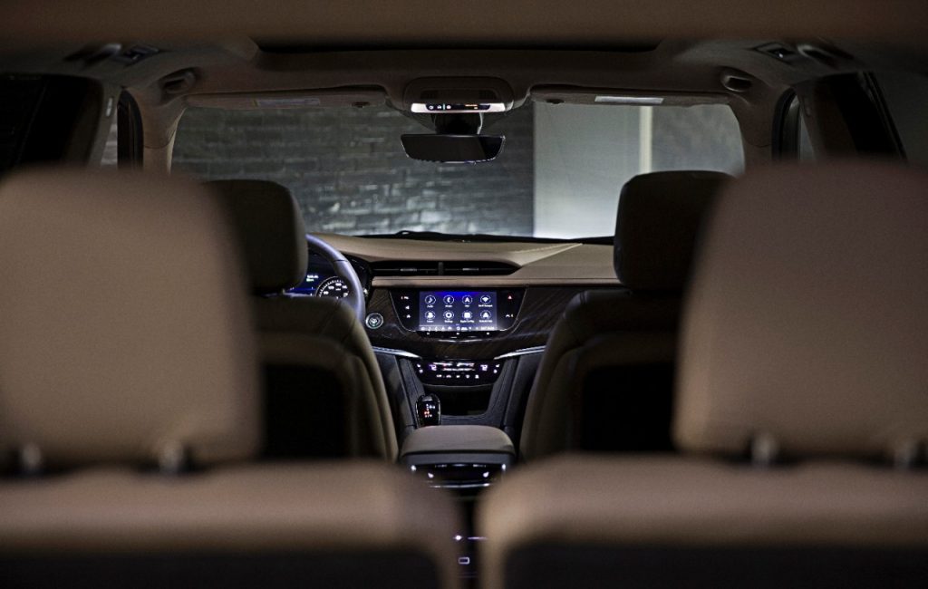 Cadillac XT6’s HD 8-inch.
