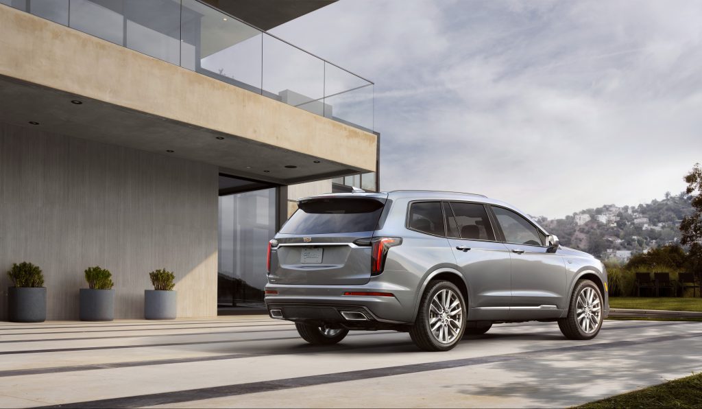 El XT6 es una opción atractiva en esta clase, y su precio inicial respetable lo pone a la par con algunos de sus competidores desde el punto de vista del valor.