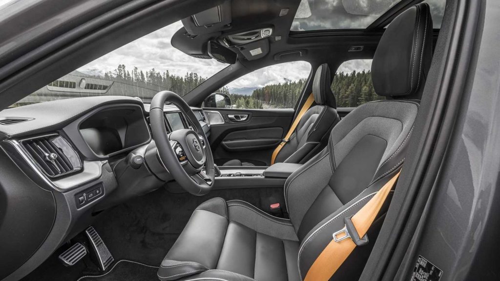 2020-volvo-xc60-polestar-engineered (1)