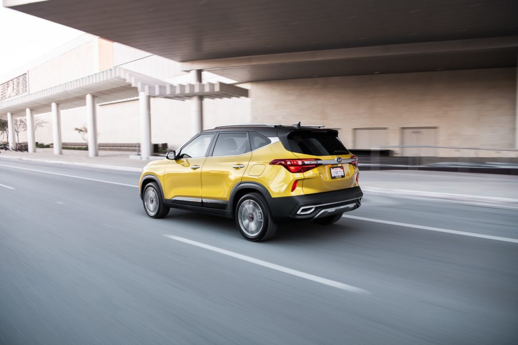 2021KiaSeltosAction-7