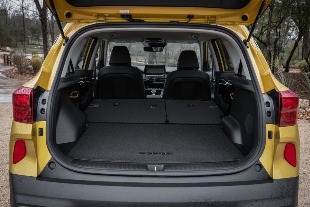 2021KiaSeltosInterior-5