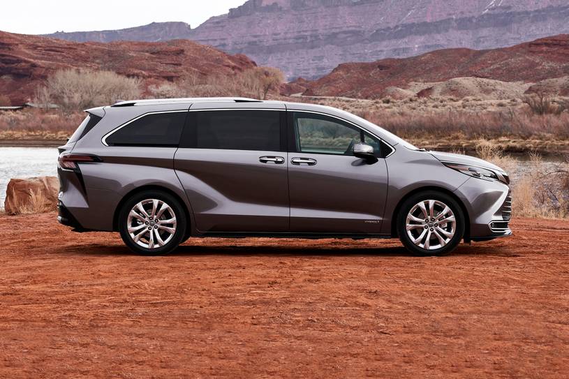 2021_toyota_sienna_