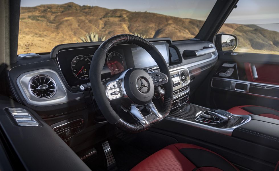 Con su avanzada tecnología y capacidad de personalización, el Mercedes-Benz G63W4 AMG 2023 redefine la excelencia en vehículos todoterreno.