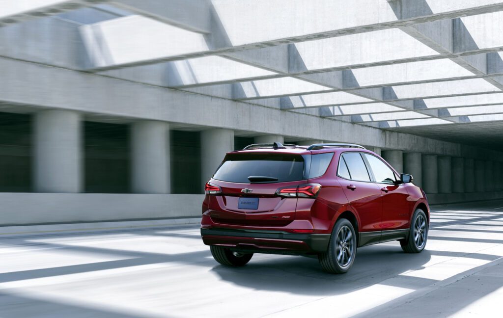 Chevrolet Equinox 2024: Combinando accesibilidad y comodidad en un paquete compacto.