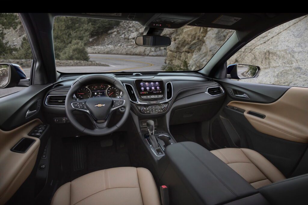 Con su amplio interior y características tecnológicas, el Chevrolet Equinox 2024 ofrece una propuesta sólida para el conductor moderno.
