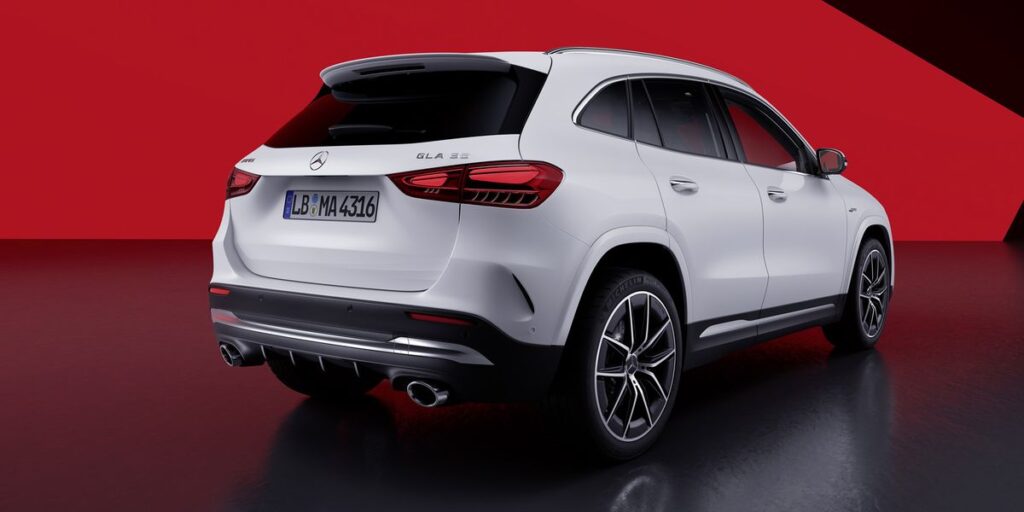 El Mercedes Benz GLA35W4 2024, donde el lujo encuentra la potencia.