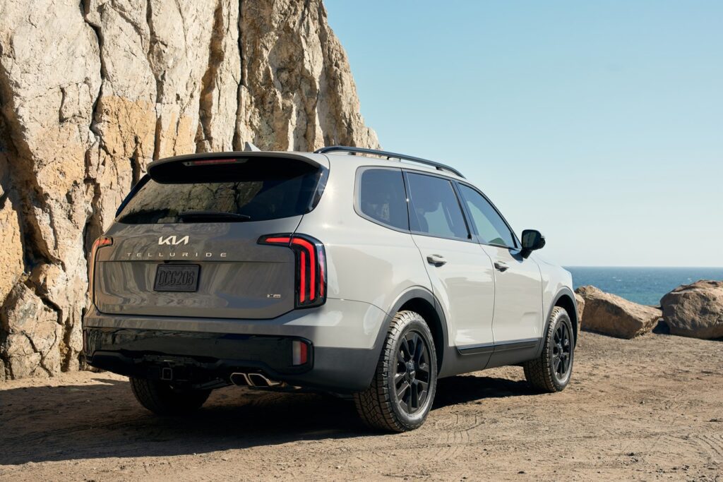 Kia Telluride SX-Prestige X-Line V6 AWD 2024: Un SUV de clase media con un diseño atractivo y una versatilidad impresionante.