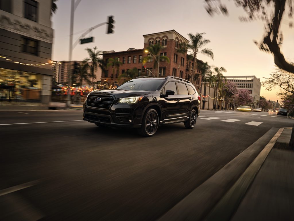 Realmente es un SUV de cuatro estaciones, ya que tiene tracción total estándar e incluye tracción controlada por software y control de descenso de pendientes.