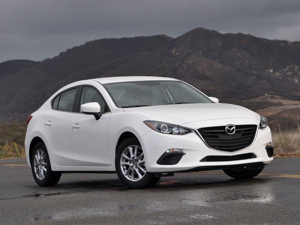  Mazda 3s