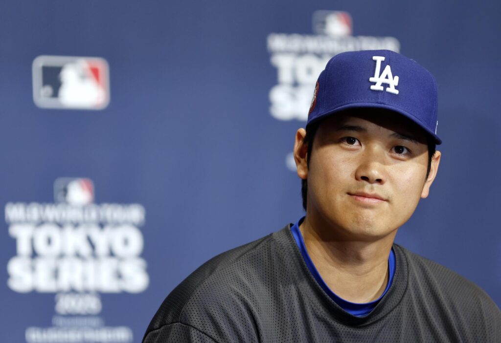 Shohei Ohtani, de Los Angeles Dodgers, durante la rueda de prensa de este viernes en Tokio. EFE/EPA/FRANCK ROBICHON
