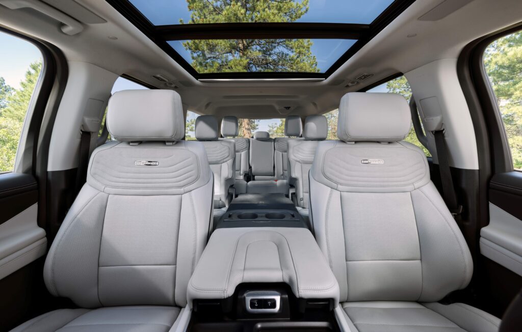 All-New 2025 Ford Expedition_Platinum Ultimate_15