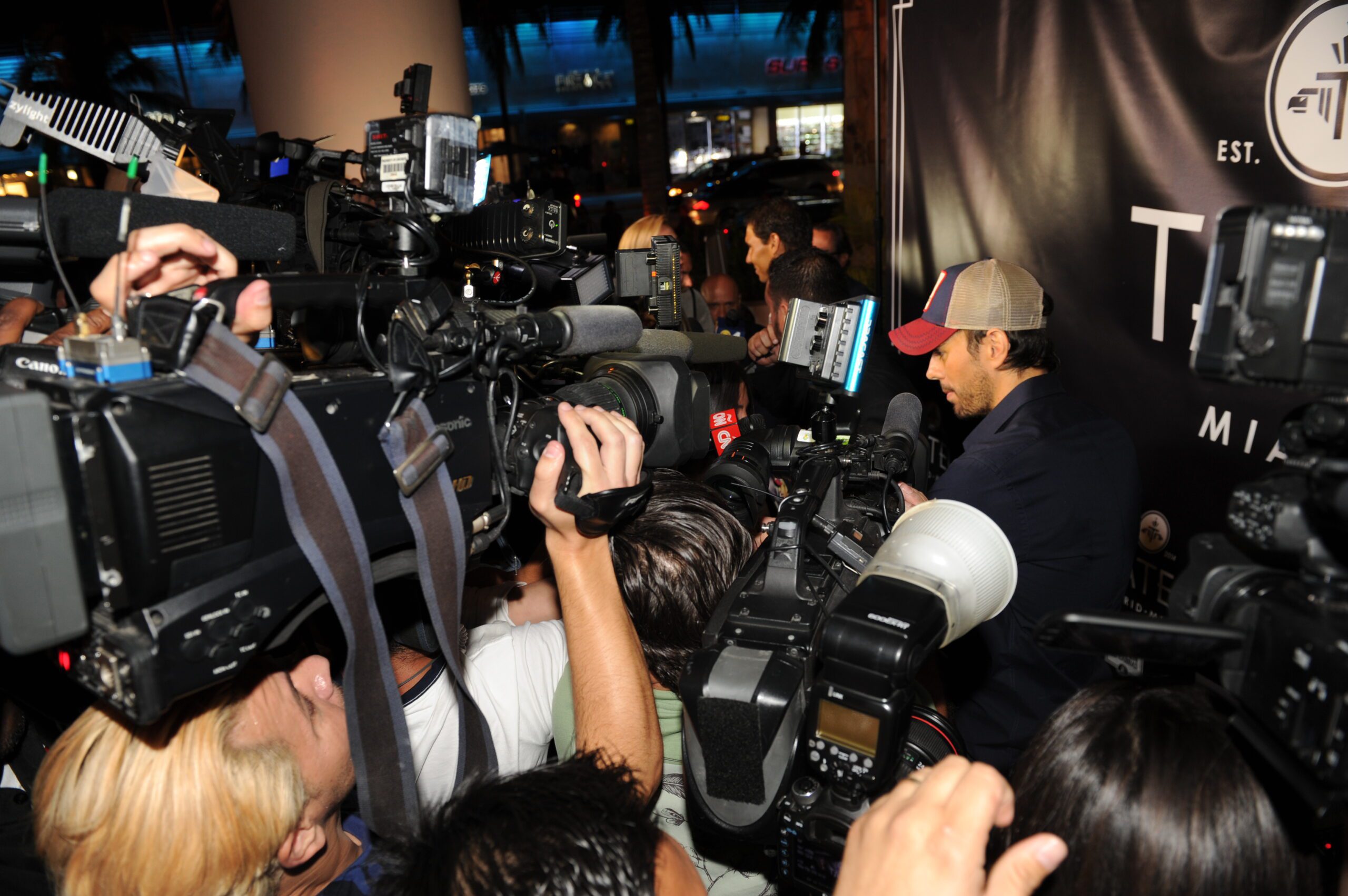 Enrique Iglesias Interview15