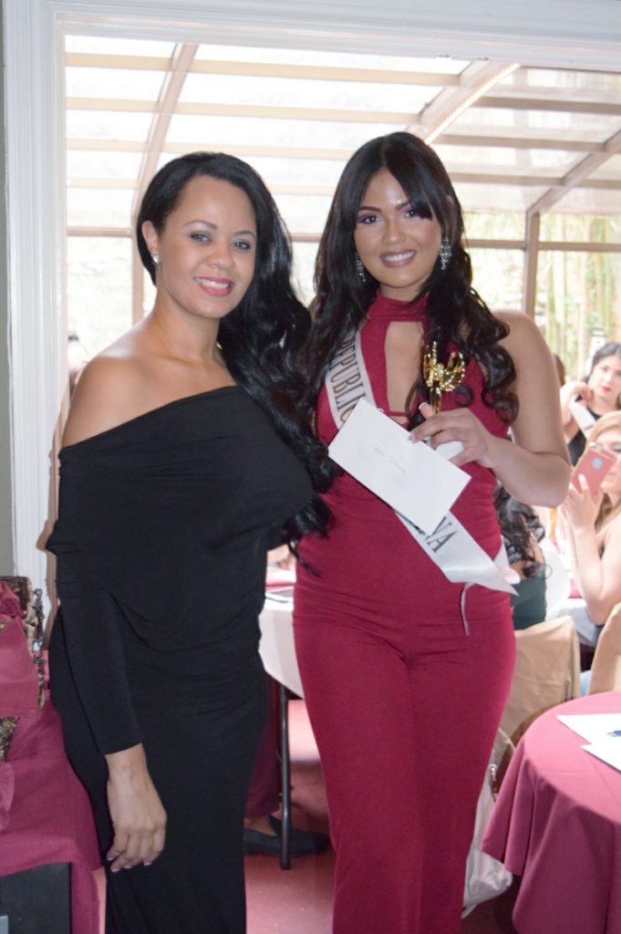 Mejor Foto en West New York Fashion Week Yrma Alvarez de Republica Dominicana 