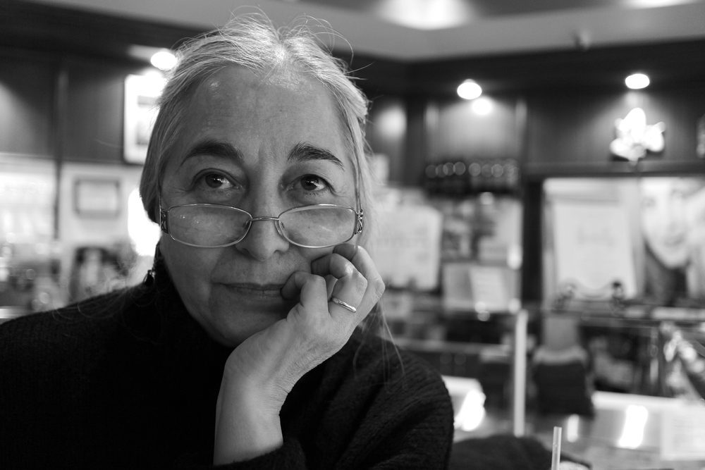 La fotógrafa Irma Bohórquez-Geisler presenta su exhibición sobre la comunidad mexicana de Staten Island. (John Patrick Naughton)