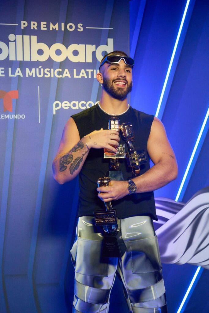 MANU BILBOARD 2023 CON PREMIOS