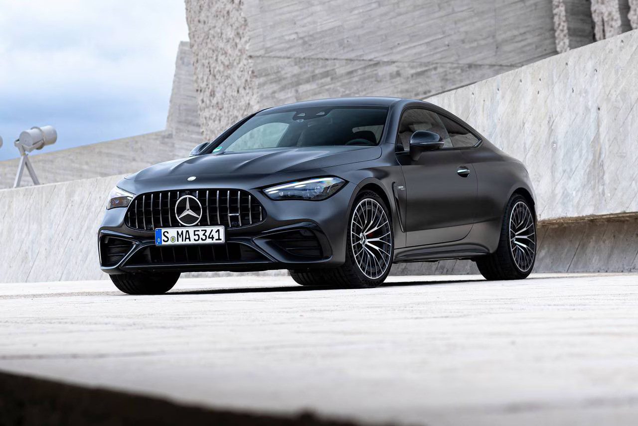 El Mercedes-Benz AMG CLE 53 2024 combina potencia, elegancia y tecnología de vanguardia para los amantes de los autos de lujo.