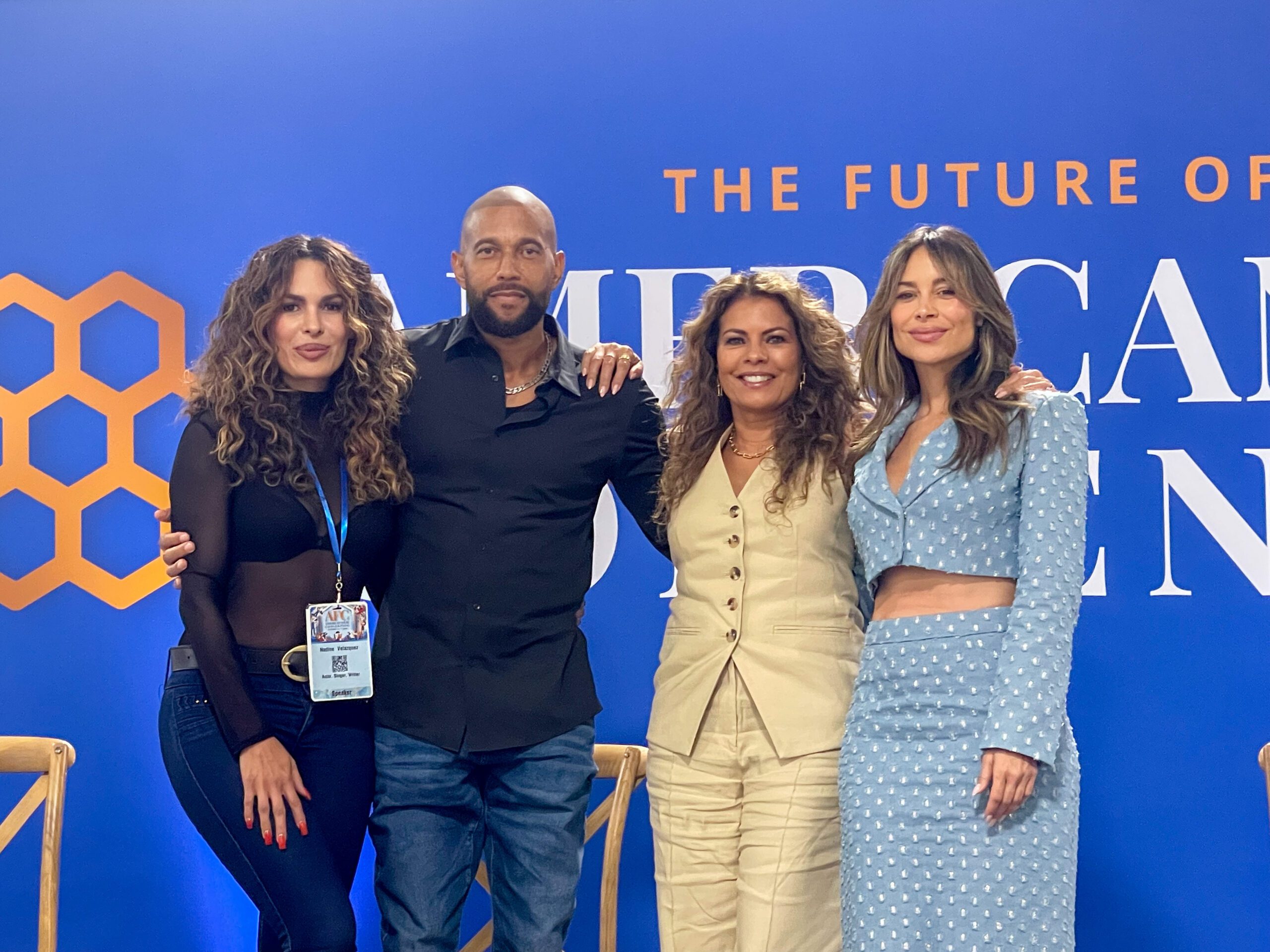 Nadine Velazquez, Brooklyn McLinn, Lisa Vidal, y Zulay Henao