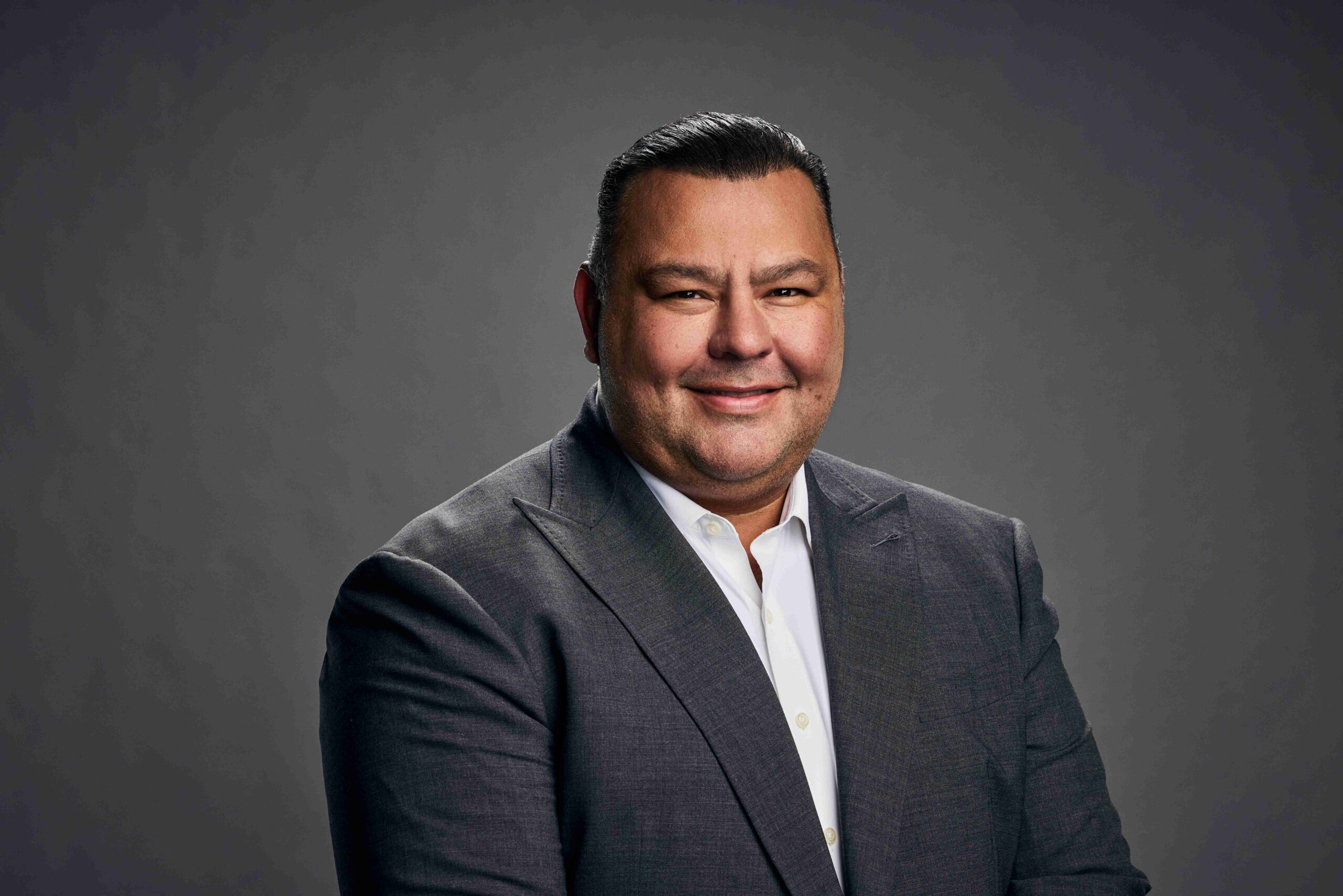 Prime Video _ TNF en Español - Rolando Cantú headshot.jpg (1)