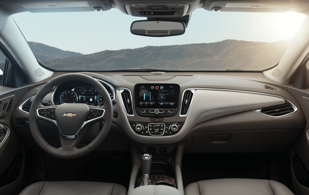 El Malibu híbrido viene con un motor híbrido de 1.8 L que ofrece 49 MPG en ciudad. (Cortesía Chevrolet)