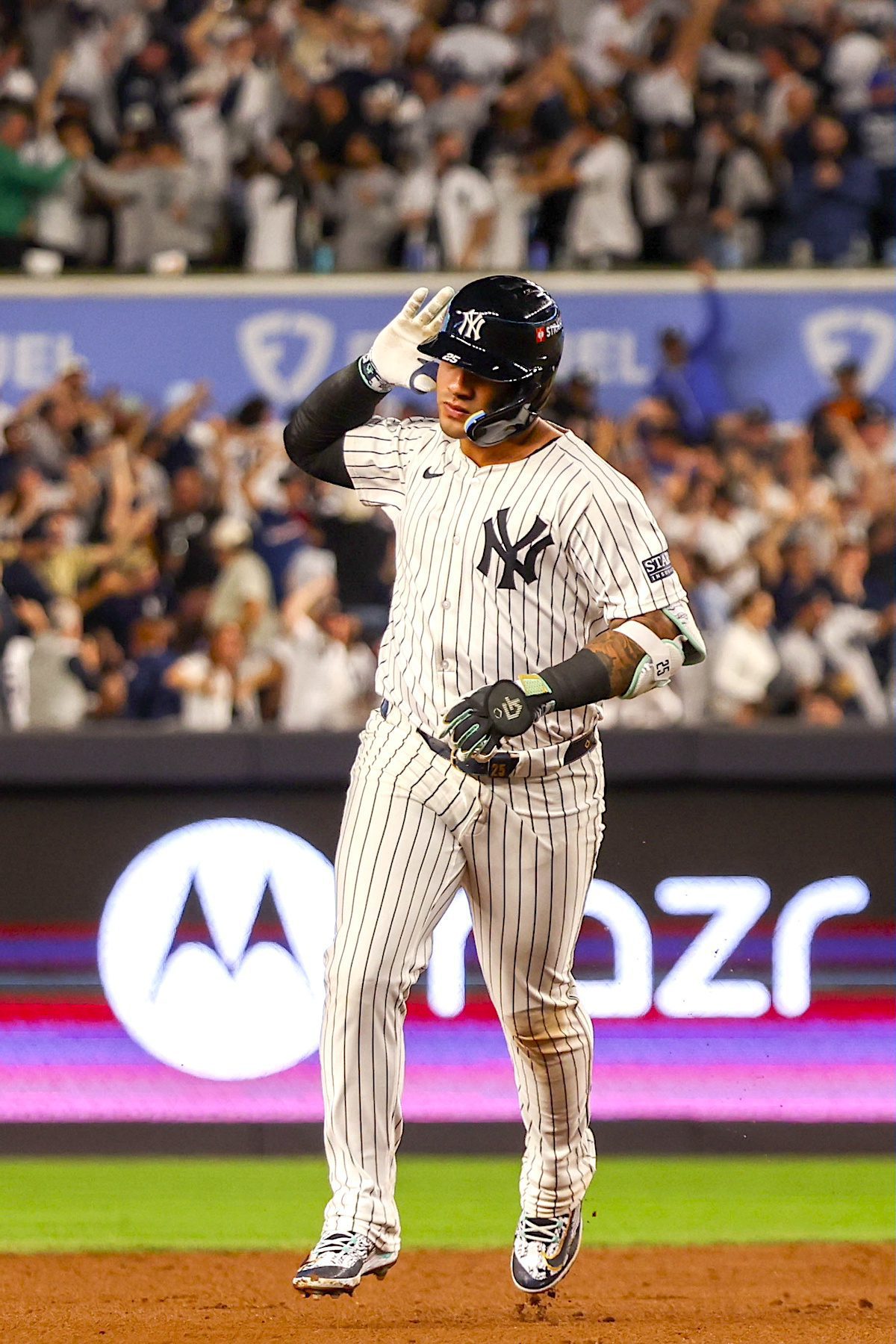 Jugadores de los Yankees de Nueva York reaccionan al ganar un juego contra los Kansas City Royals del primer juego de playoffs de la Serie Divisional de la Liga Americana de la Major League Baseball (MLB) entre los Kansas City Royals y los New York Yankees en Nueva York, Nueva York, 05 de octubre de 2024. La serie es al mejor de cinco juegos. (Nueva York) EFE/EPA/SARAH YENESEL
