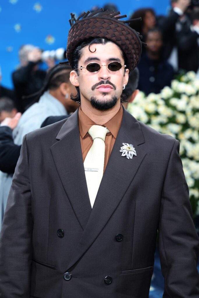 NEW YORK (United States), 05/05/2025.- Bad Bunny poses on the red carpet for the 2025 Met Gala, the annual benefit for the Metropolitan Museum of Art's Costume Institute, in New York, New York, USA, 05 May 2025. The event coincides with the Met Costume Institute's spring 2025 exhibition Superfine: Tailoring Black Style which will be on view from 10 May 2025 through 26 October 2025.  (Nueva York) EFE/EPA/JUSTIN LANE